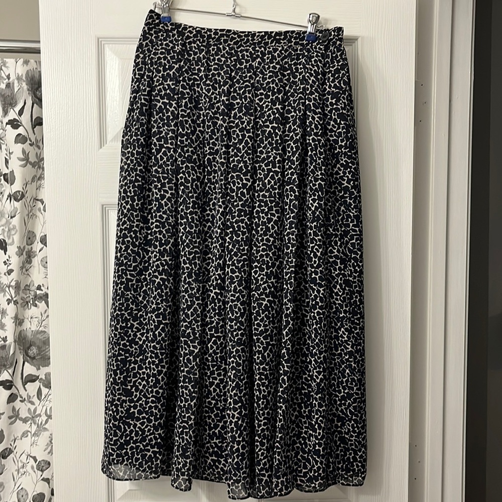 Women’s skirt
